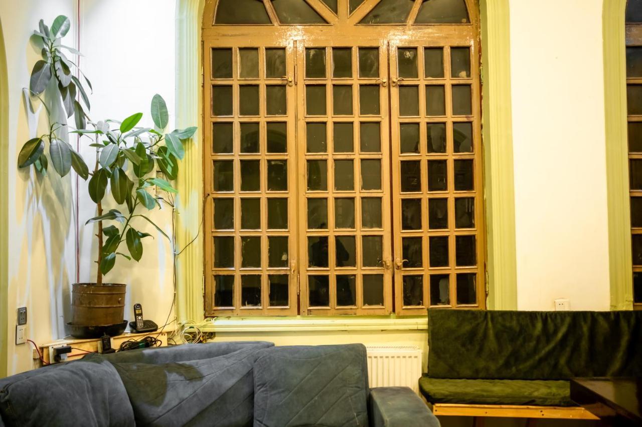 Flora Music & Art Hostel Baku Exterior photo